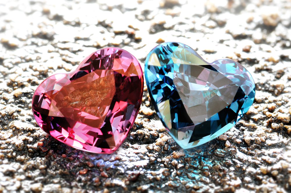 classytours's tweet image. Sri Lanka’s gem industry has a very long and colorful history. Marco Polo wrote that the island had the best sapphires, topazes, amethysts, and other gems in the world, #srilankaclassytours #gemindustryoftheworld #bluesapphires #traveling #lowcostholidays #gemlandsoftheisland