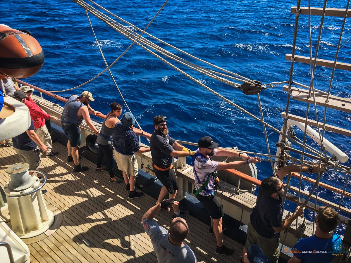2CMediaAu's tweet photo. Monday Mantra: Mates who pull together, stay together!
.
.
.

#perspective #changingtack #documentary #salt #sweat #tears #sailing #sail #sea #goodtimes #live #life #filming #film #create #change #diversity #inclusion #shefilms #adventure #change #tenacious #jst https://t.co/x9mkn4xfxz