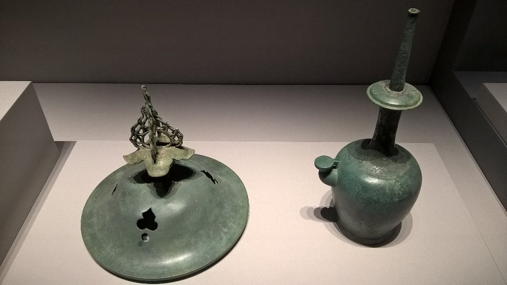 ZozayaMaria's tweet photo. Burning #inciense & #bottle
of #Goryeo #Dinasty in #Busan #City #History #Museum #SouthKorea https://t.co/qGxWe1a0bb