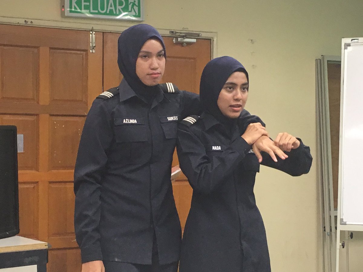 seed2k17's tweet photo. SUKSIS reps showing us a demonstration of self defense techniques https://t.co/B14sUJOngc