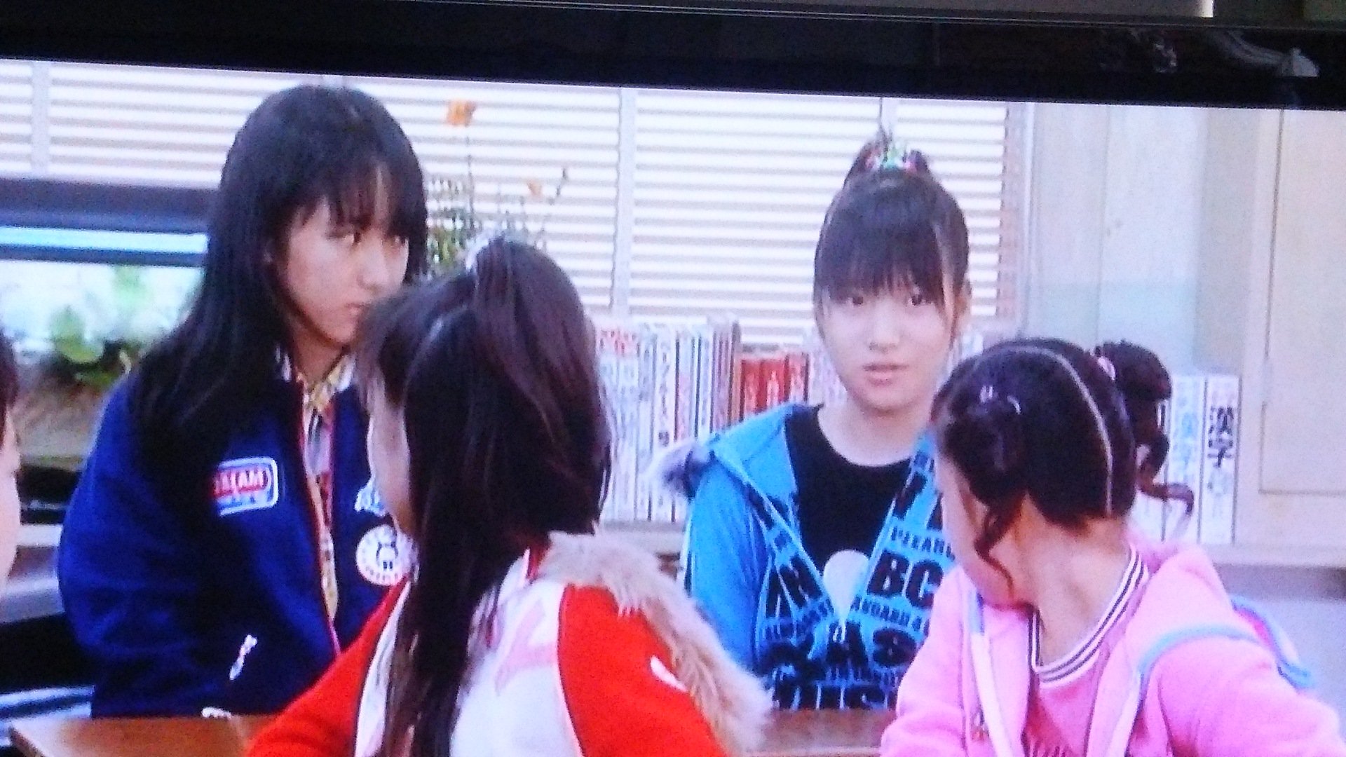 おはもと なおひこ 女王の教室 第１話から観て第１１話の最終回まで ３日かけて見たアカウントはこちらです あら 青いパーカーの人 W 女王の教室 村山彩希 T Co Gxpnufot67 Twitter