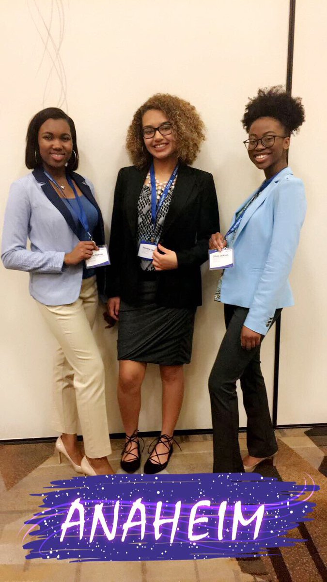 #DECAmonth Day 17: Best professional attire at the 2017 #ICDC!