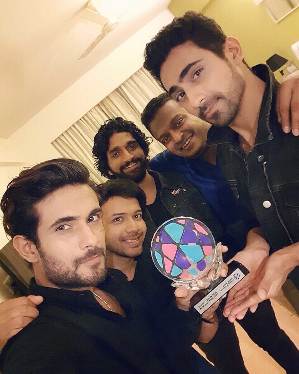 Sanam_Official's tweet photo. This is yours .. absolutely yours .. love you all..  #lovewhatyoudo #bekind #defeathate https://t.co/DRiWwyPh9V