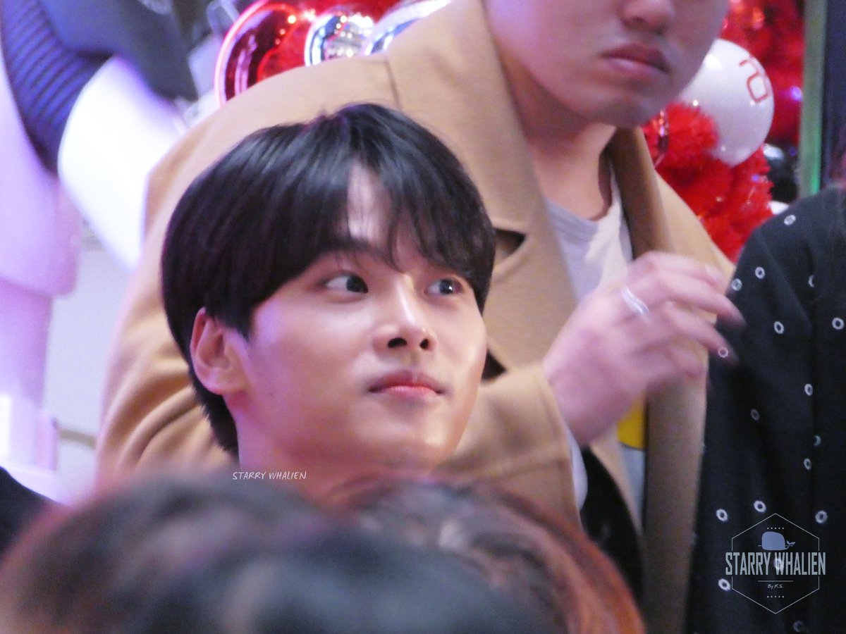 StarryWhalien's tweet photo. 【20171119】VIXX N in APM Star War Xmas Event
⭐👀
#VIXX  #VIXXHK #Starlight
#apmstarwarslegoxmas #StarlightHK #星光 #HKStarlight #hkvixx #빅스 #VIXXN #N #엔 #車學沇 #HAKYEON #ChaHakyeon #차학연 #학연 #홍콩 https://t.co/Dc3kBHENZx