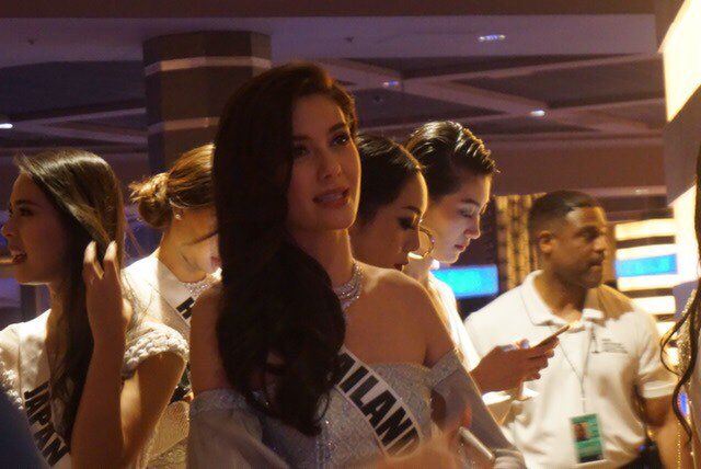 beautiwa's tweet photo. Maria look absolutely stunning in this dress 😍 @mariaehren #MissUniverse #Thailand #MissUniverseThailand #MariaEhren #MariaPoonlertlarp #MariaOutfit https://t.co/siciaesIc8