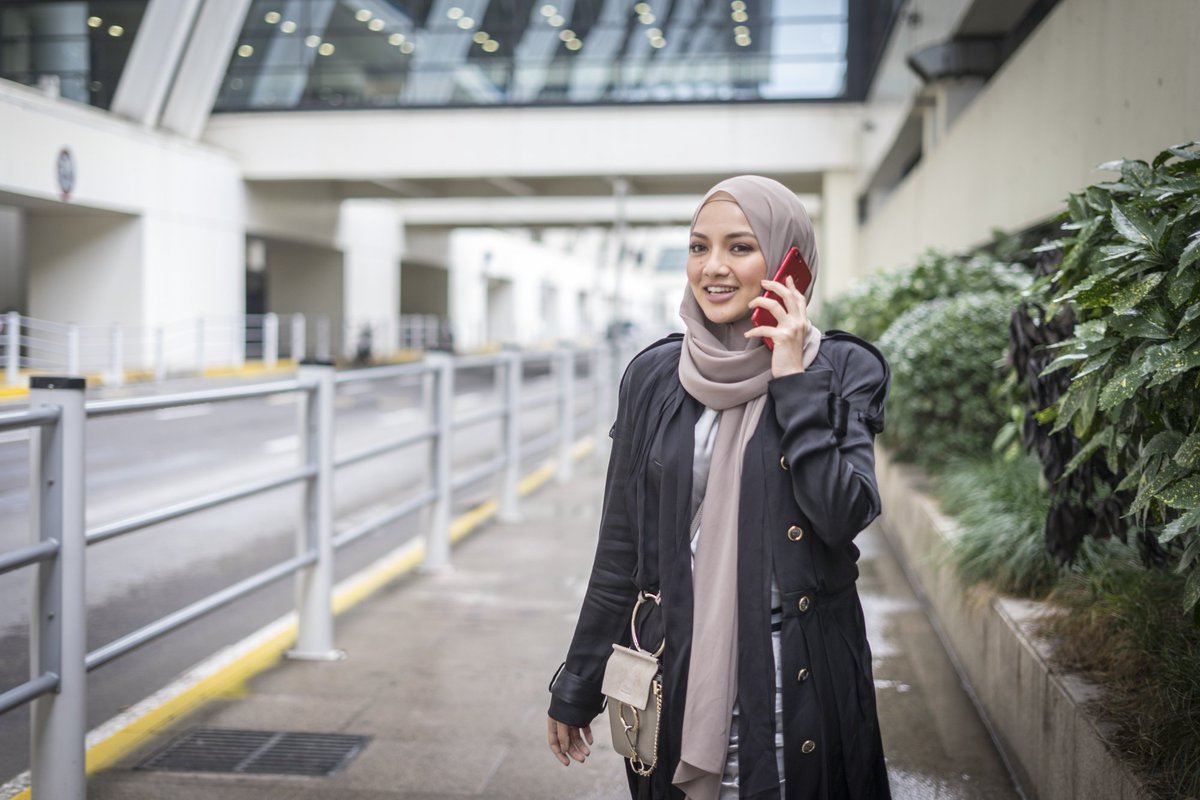 tinkerDigital's tweet photo. #JumiaBlackFridayKe Neelofa is bringing the OPPO F5 6GB together with her to attend the Victoria's Secret Fashion Show 2017 in Shanghai. @Neelofa #OPPOF5 #OPPOxVSFashionShow https://t.co/UxCyWzdy5S #oppof5launch #oppof5xask2017 https://t.co/tdMLnwj5Dt
