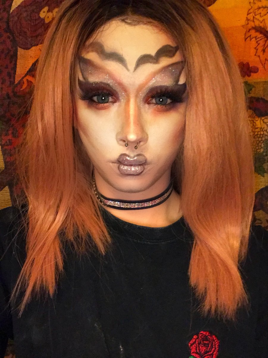 shy_gengar's tweet photo. Earth Teen ✌🏻💝💎🎀 #kimberlynncartier #bookme #squigglybrows #glitter https://t.co/wwZbP2AImB