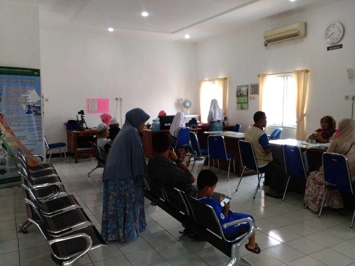 Kemenag_RI's tweet photo. Gedung Kantor Pelayanan Haji Satu Atap Kab Karawang yg akan diresmikan Menag @lukmansaifuddin, Senin (20/11). 

Menag juga akan meresmikan Kantor Pelayanan Haji Satu Atap Kab Bandung dan Kab Indramayu.

Juga diresmikan 9 Balai Nikah dan Manasik Haji Kecamatan https://t.co/uyDs6r4e2A