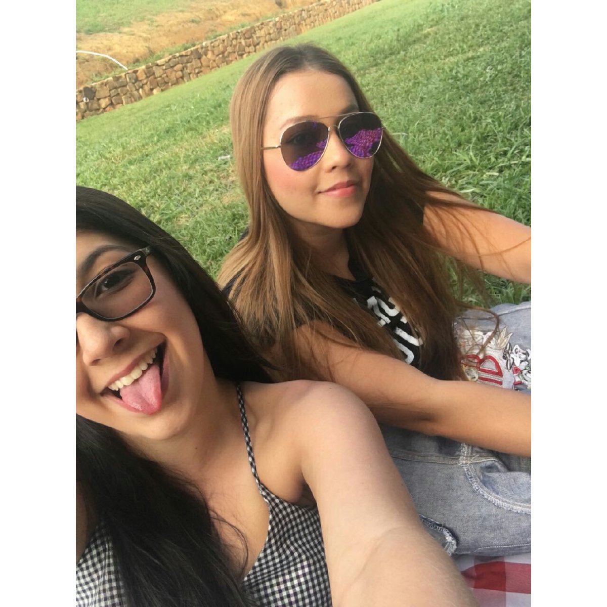 KatalinaP97's tweet photo. #mimejorcompañia #losmíos #misfav #DG #laspatas #colfest ❤❤ https://t.co/s7R2NOpQ6b