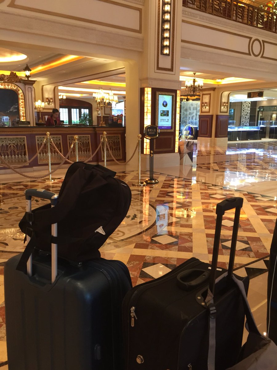 tommywalton001's tweet photo. The time has come to leave!!😬 #MacauGP2017 #partyisover #untilnextyear #gpbikes #sleptonit #5minpacking https://t.co/gKhY26j6EV