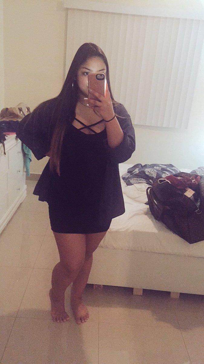 _kianaelizabeth's tweet photo. this weekends fits✨ https://t.co/9LNTC3CheQ