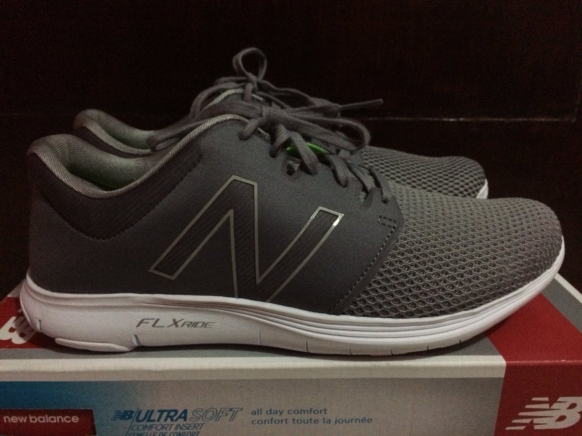 SUROBOYOAE's tweet photo. @bonekcasuals @Green_Nord27 @BHC27_ITS Sepatu New Balance FLX ride
Dijamin Original 1000% Made In Vietnam
Barang masih baru
Dijual buat persiapan mengawal kebanggaan #modalsemifinal
Ukuran 43
Jual 630000
Minat Wa 087851610040 Cod Surabaya Selatan, siap kirim ke sluruh indo https://t.co/sknX0cTwXz
