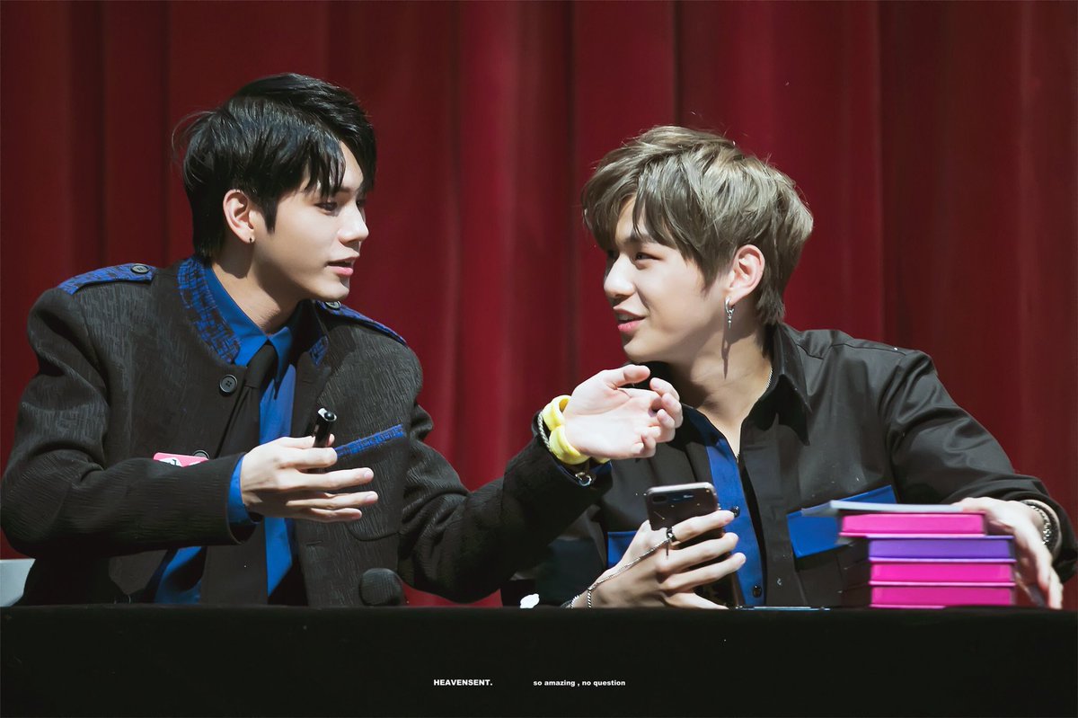 heavensent_9596's tweet photo. 171119 #옹성우 #강다니엘 https://t.co/mWfcMSFFf9