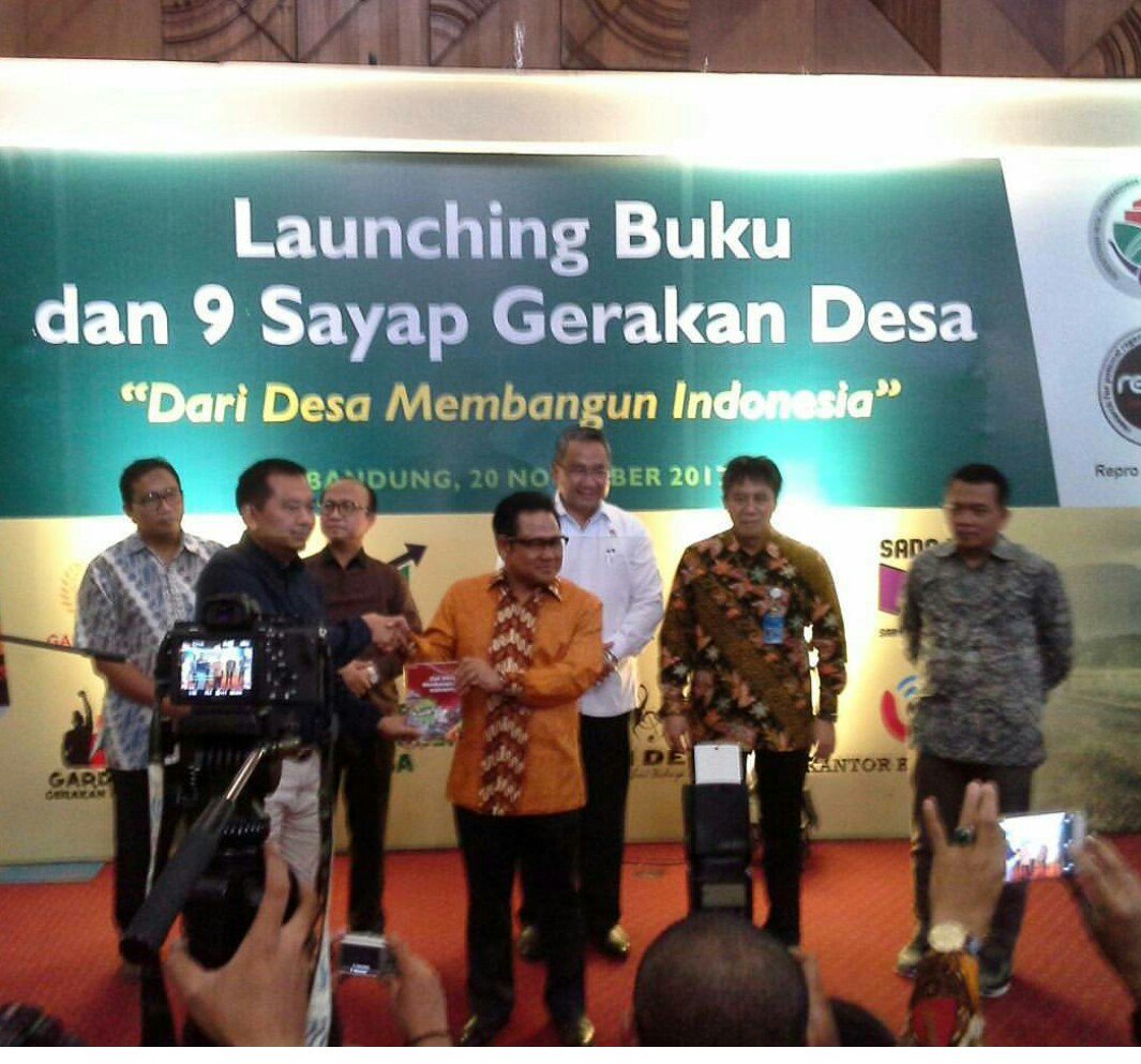 Launching Buku dan 9 Sayap Gerakan Desa"Dari Desa Membangun Indonesia "<a href="/st_masrifah/">Siti Masrifah</a> <a href="/lulukhamidah/">Luluk Hamidah</a>