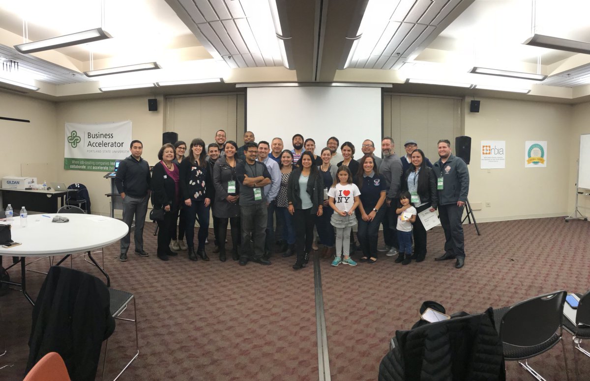 pdxswlatino's tweet image. Over 20 Latinx Entrepreneurs build a business in 54 hours this weekend!! Congrats 🙌🏽👊🏽 #pdxswlatino