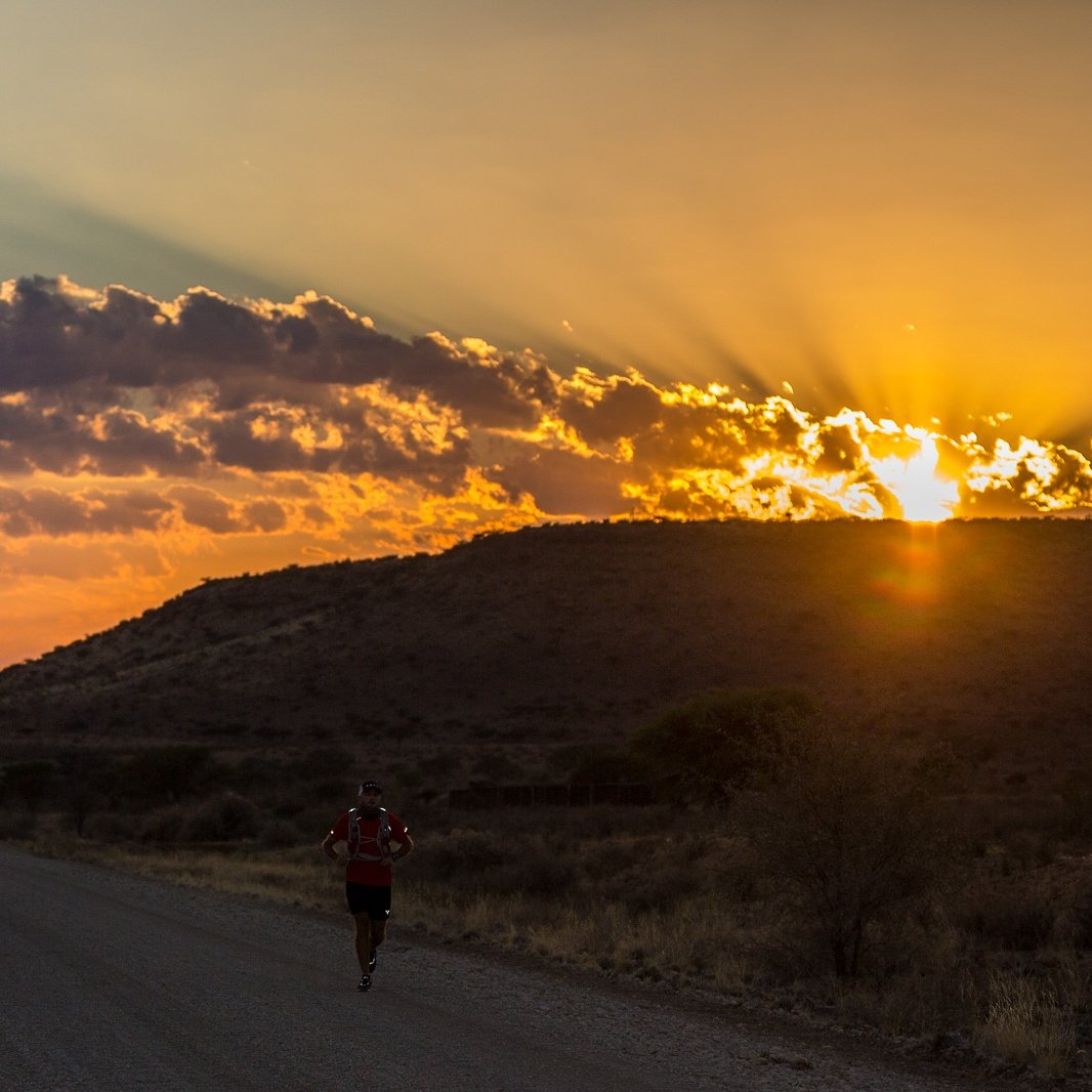 singletrack_sa's tweet photo. “Turn your face to the sun and the shadows fall behind you.”— Maori proverb
Seek your adventure - Get out there!
#mondaymotivation #outdoorlife #adventure
#singletrack_sa #singletrackap #4elementcap #WheresWillie #500kmplus #forfunssake https://t.co/KTUOkYUqj7