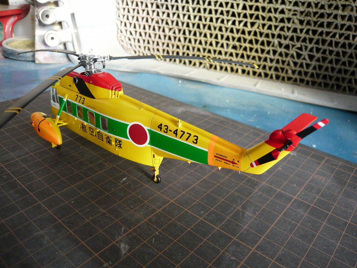 zinkemikazumi's tweet photo. 1/72 s62。ロールアウト。がんばったけど、うまくいきませんね。
粗の目立たない写真だけ。
#フジミ #FUJIMI #HSS2B #改造 #s62 https://t.co/GndsaMSlw1