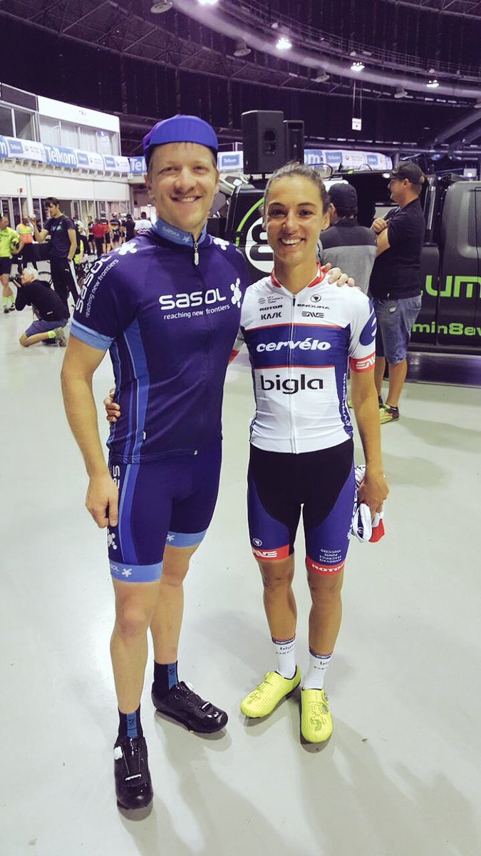 Dezhark's tweet image. Met these 2 champs (again) at the #ccTwitterRide and they went on to win the @947Cycle Challenge yesterday!! @ashleighcycling @darylimpey #Champs #947CycleChallenge