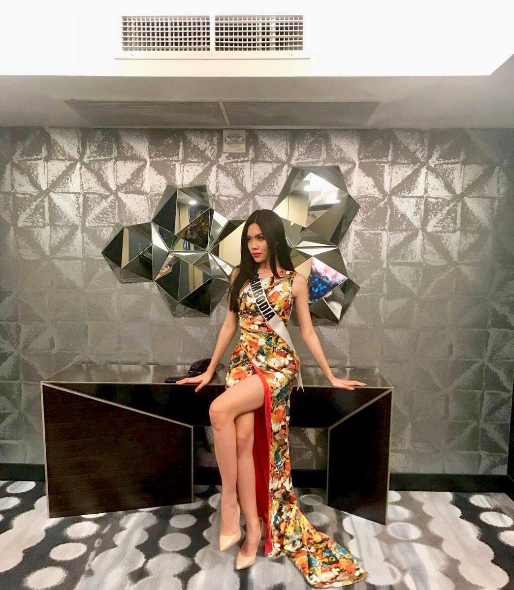 Mabksn2's tweet photo. Gogo road to miss universe 2017 #MissUniverse #Cambodia 🇰🇭 https://t.co/ln2UNOAJrw