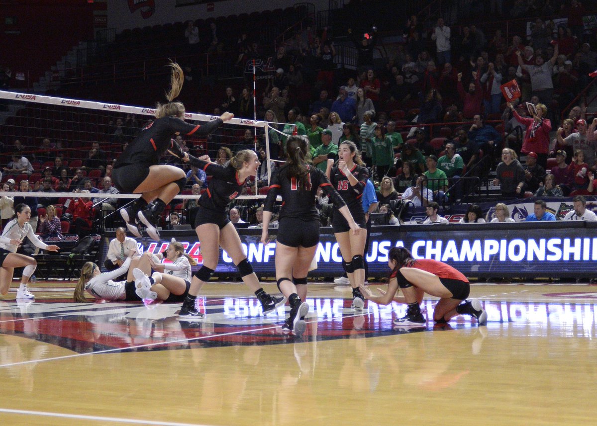 WKUVolleyball's tweet photo. SO.MANY.FEELS. 🤗🏆

#HappyMonday https://t.co/szXtRSWsNk