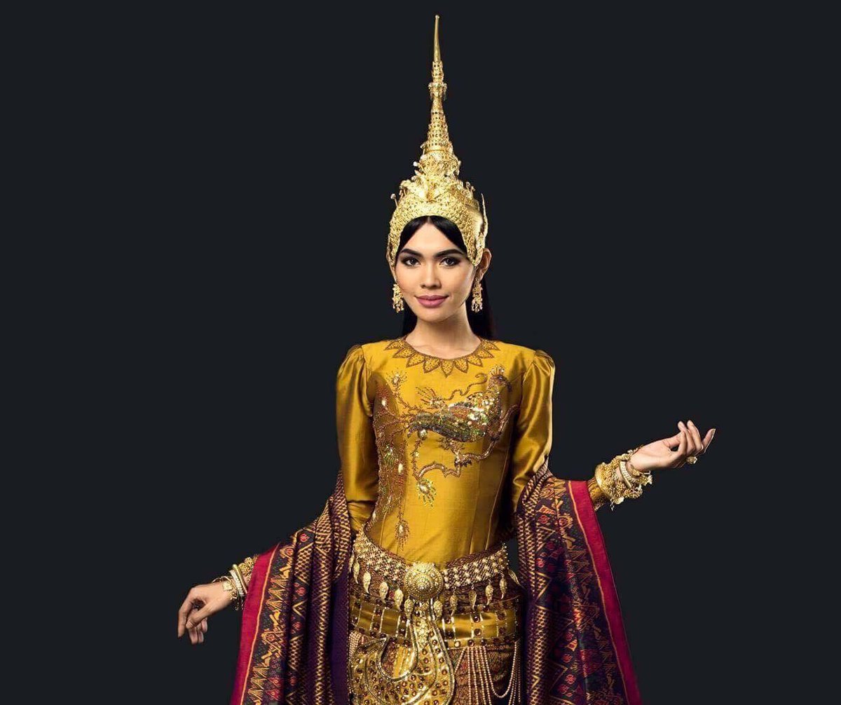 Mabksn2's tweet photo. Gogo road to miss universe 2017 #MissUniverse #Cambodia 🇰🇭 https://t.co/kbKERGv6NS