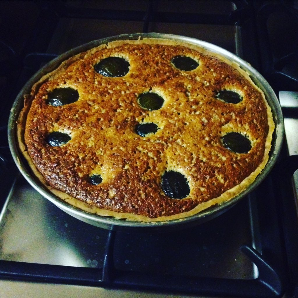 heinscholtz's tweet photo. It was a weekend of bakes! #koeksusters #almond #fig #frangipanetart #cheesygarlicbread https://t.co/BU3RAsypd2