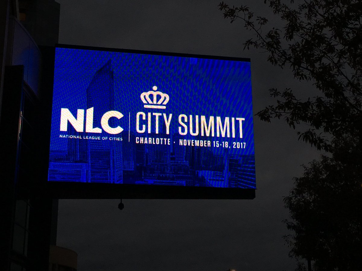 ucmayorvince's tweet photo. @JulieNelsonGARE  thanks for always bringing relevance to the conversation of equity in any form!!!#CitySummit17 #NEXTLEVEL @LeonTAndrewsJr https://t.co/nLS40hqqc9
