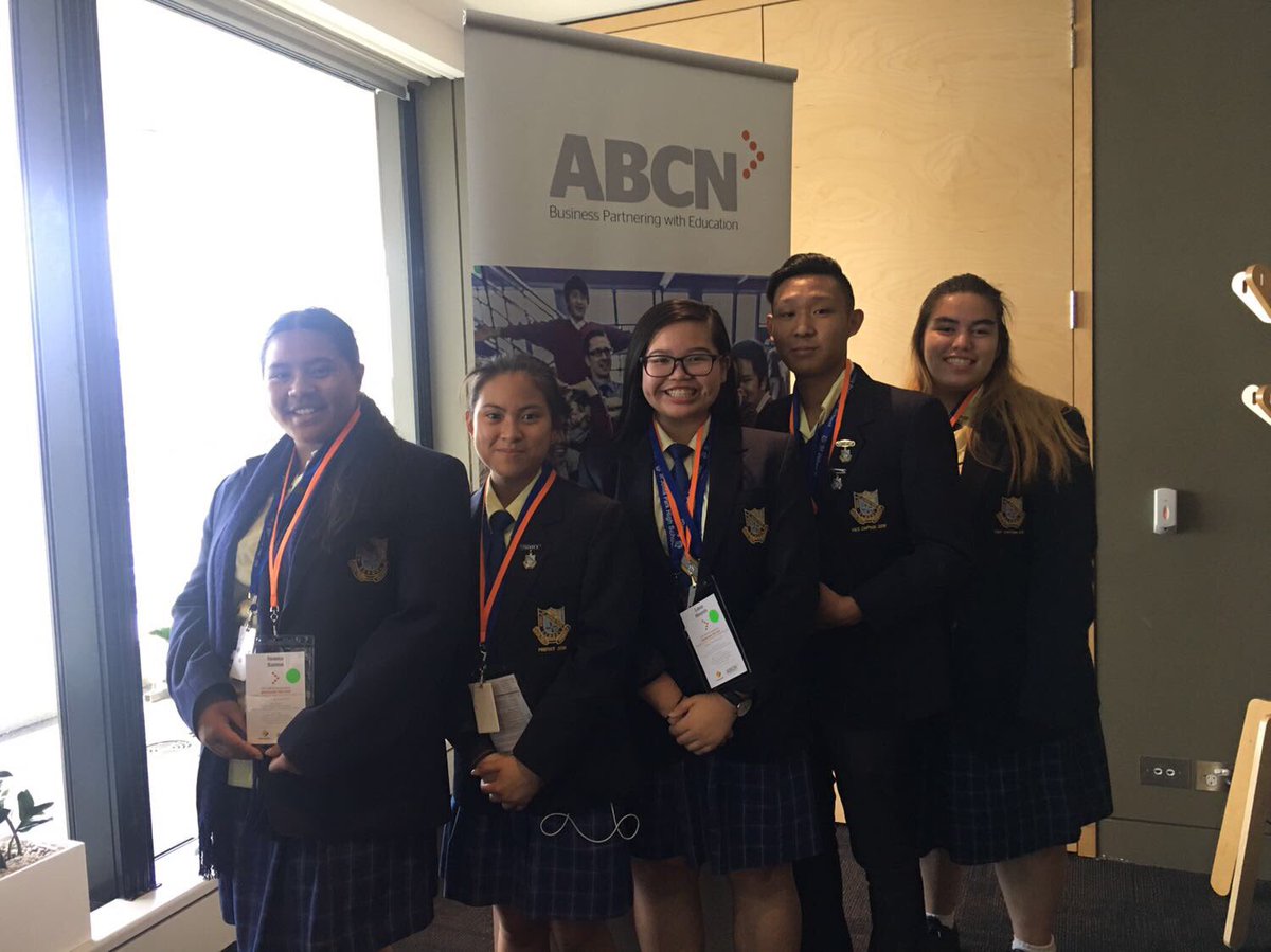 Yen Nguyen tweet media