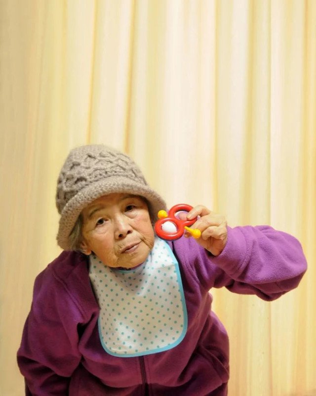AndoerOfficial's tweet photo. This 89-Year-Old Shoots Playful Self-Portraits
#Andoer #Photography #Portraits https://t.co/lOvRjs44zN