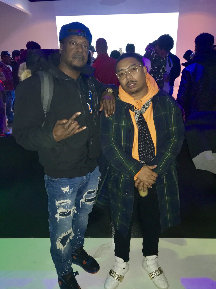 PapaPretty's tweet photo. #chillin wit the homie @manolo_rose π― @kiddkiddrllnr9 #listeningparty π₯πͺπΎ #gunit #qgtm #bk #creative #music #balleralert #theshaderoom #lastnight #papapretty #hoodroyalty https://t.co/Zb51ywm1cj