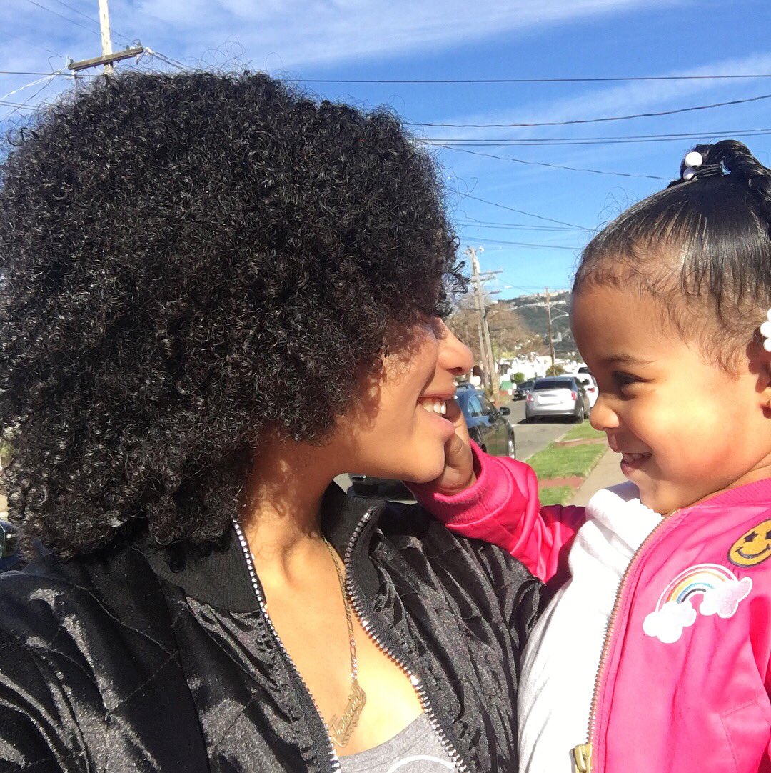 jasmincorley's tweet photo. Aunties Shorty 💖🙄😭🤦🏽‍♀️ #Shethinkshegrown https://t.co/gbTWiOP4Vy