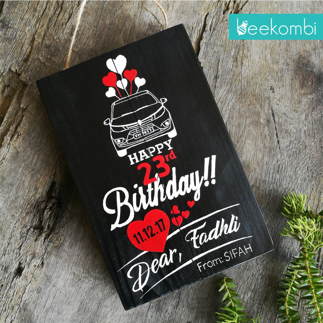 beekombi's tweet photo. Birthday Gift, sesuai untuk hadiahkan buat tersayang, COD je untuk orang kuantan ✌, wassap dada https://t.co/ouNTmpsb13. thanks @KuantanTV https://t.co/PN6WwUb4sx