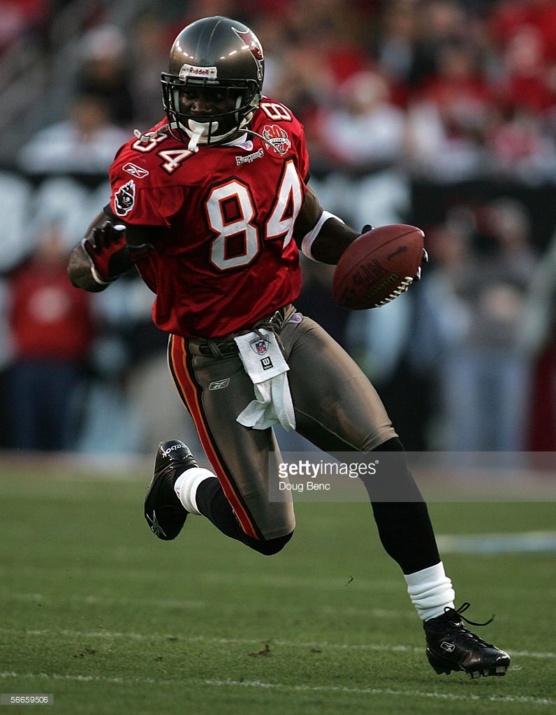 Happy Birthday to Joey Galloway who turns 46 today! 