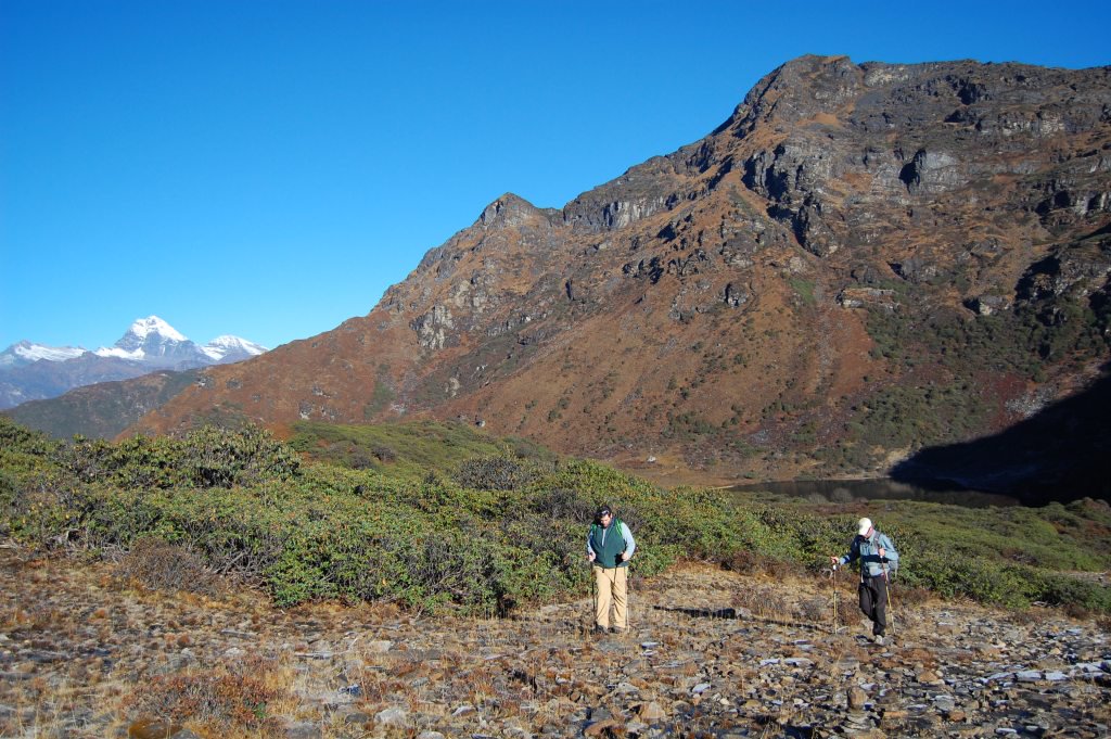 worldtourplan09's tweet photo. Trekking in Bhutan can be physically demanding but worth the journey to high altitudes, remote and some beautiful landscape of the country.
https://t.co/ESAG75mBEs
#drukpathtrek #worldtourplan #visitbhutan2018 #trekinbhutan #bhutan
#happiness https://t.co/HSXgb4Vw0C