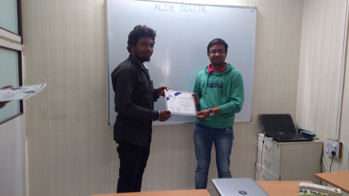 alivedigital24's tweet photo. #students #digitalmarketing #certified #batchCompleted #success #happywe #happystudents #Batches with @priyanka8087 @rohitndeo
Group of Digital Marketers ready to enter into market.! https://t.co/VkwdZ96Wu8