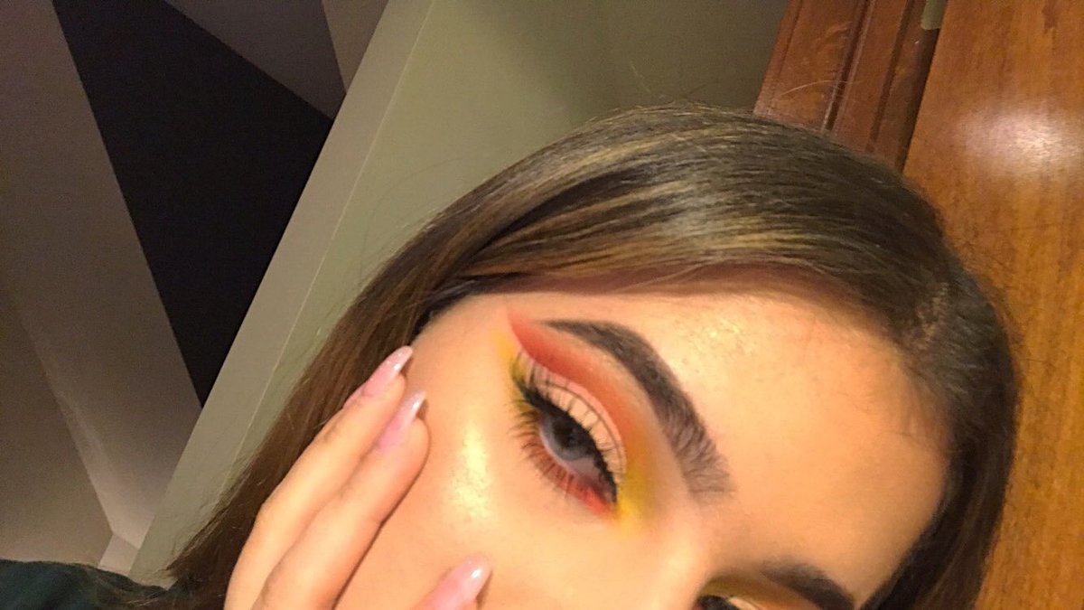 michaelapavuk's tweet photo. #makeupbyme #makeupandslay https://t.co/Evvg4xJecQ