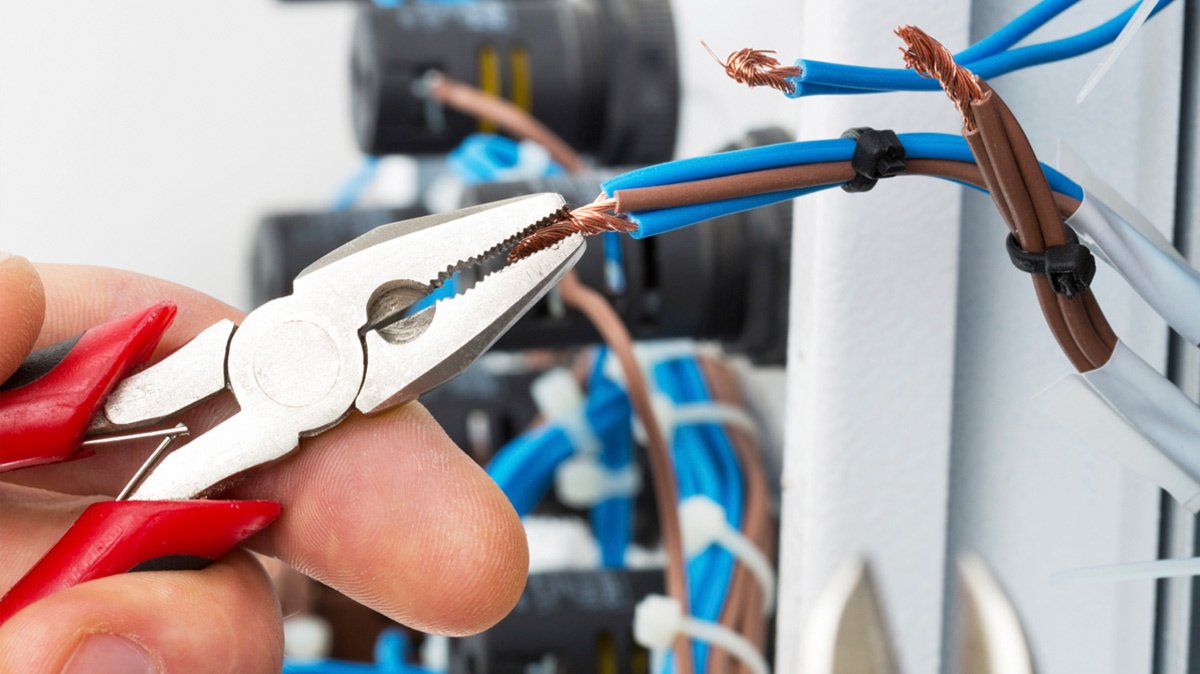Primelectrics1's tweet photo. Hire the most reliable, trustworthy, #insured and qualified professional #Electrical #Services in #South #London by #Primelectrics. Call us now for hiring us for free estimations and electrical maintenance services 7931813749. https://t.co/stOHKc8VpL