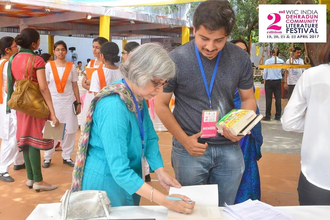 WIC_India's tweet photo. Book signing session with Author @roshendalal at WIC India Dehradun Community Literature Festival 2017 #DCLF2017 #Literature #Litfest #Reading #writing #Festival #Uttarakhand #Doon #Writer #Author #Thorwback #authors #writers #fiction #nonfiction #storytelling #books #readers https://t.co/ANbmVKCOzT