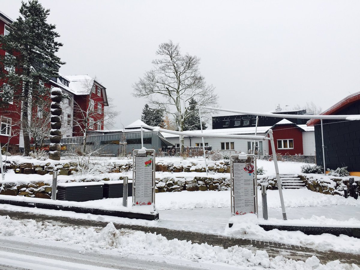 Die neue Woche startet mit Schnee ❄️ Sieht das nicht toll aus 😍Wir lieben es ❤️❤️❤️