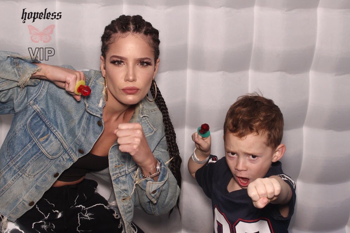 FIowerInBloom's tweet image. Top highlight of my tour is meeting my favorite meme of all time! Little Gavin!