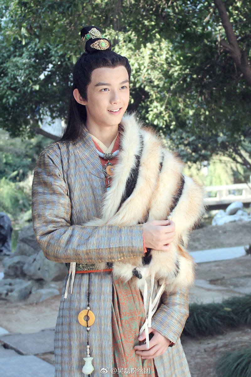 คุณชายน้อย สือเพ่ยเพ่ย ผู้ร่ำรวย แต่แสบสันมากมายจากละครชุด ตำนานขุนเขาทะเล (The Classic of Mountains and Seas) #wulei #อู๋เหล่ย