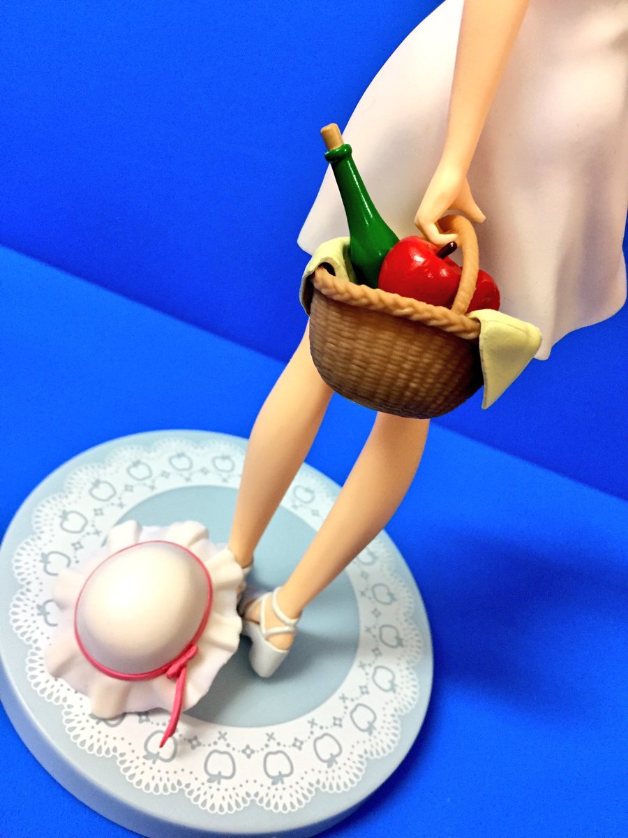 Taito_Hey's tweet photo. 【プライズ】大人気！
『Re:ゼロから始める異世界生活    プレミアムフィギュア“レム”ルグニカで待ち合わせVer.』
清楚な白ワンピ姿のレムがHey2階に入荷中です💕
#秋葉原Hey #akiba #rezero #リゼロ https://t.co/qX4hzonhSf