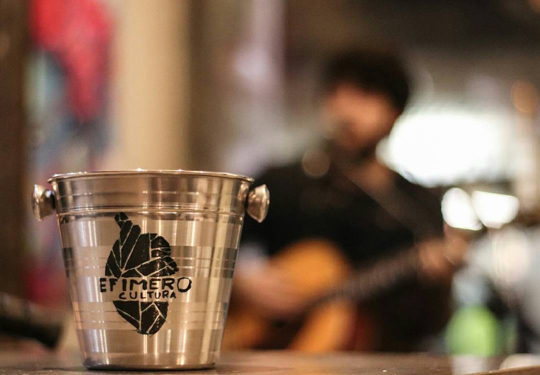 EfimeroCultura's tweet photo. Últimas instantáneas del concierto de Dani Pacheco en Frick Café del sábado pasado. #payaftershow #música https://t.co/R8fpJMGn8p