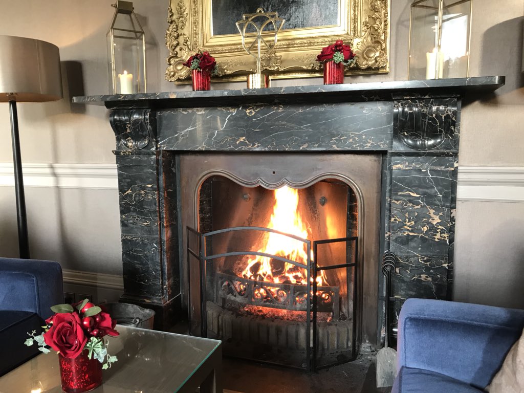 ilovefragrance's tweet photo. @DM_BALBIRNIE @BalbirnieHouse Thank you @BalbirnieHouse so #warm and #cosy inside with #gorgeous #fireplace #luxurylife #ChristmasIsComing https://t.co/kZMCTIJIhc