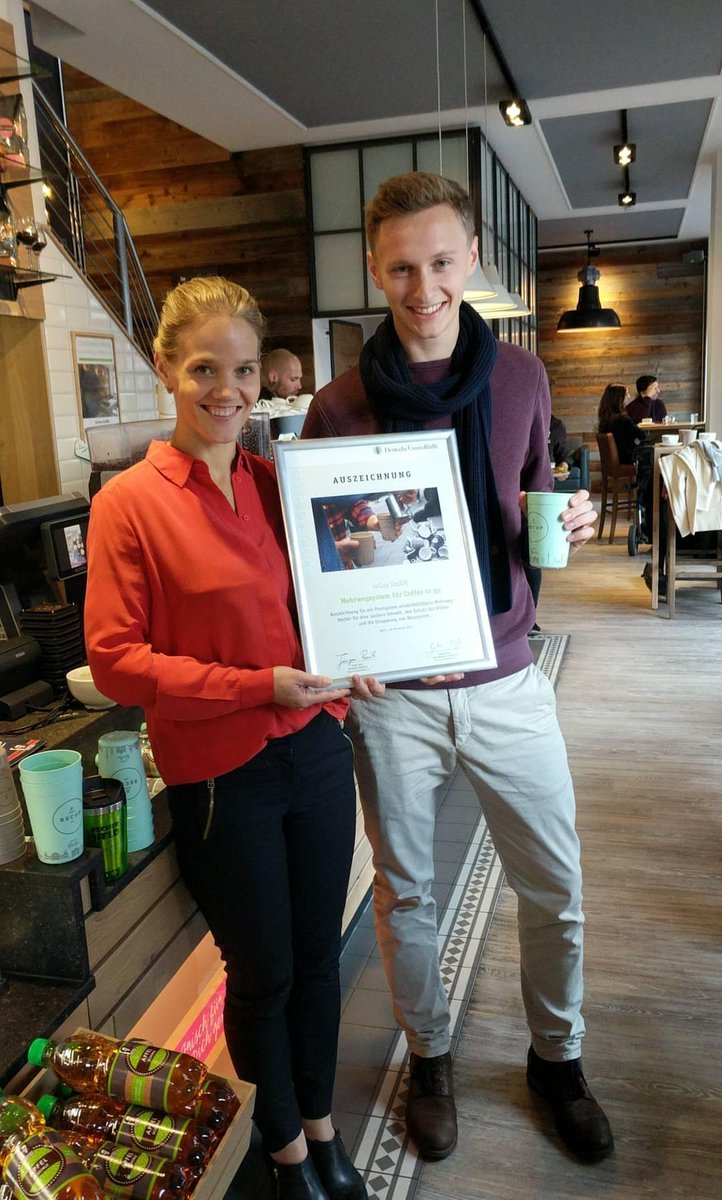 recup2go's tweet photo. Ausgezeichnet! 
Wir sind ein #BestPractice  #Mehrwegsystem für #coffeetogo in #Berlin. Danke an die deutsche @Umwelthilfe für die Bestätigung, dass wir auf dem richtigen Weg sind! #coffeetogo #Mehrweg #Pfandsystem #returnreuserecycle #recup2go https://t.co/axutG8DoxX