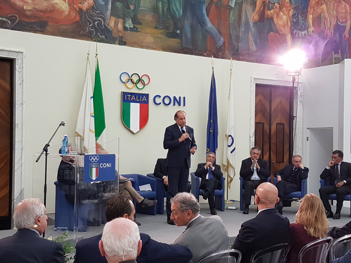 Coninews's tweet photo. Per il Presidente della @fitavstampa Luciano #Rossi bisogna continuare a lavorare duro per confermarsi ai vertici anche alle Olimpiadi di #Tokyo2020!

#StatiGeneralidelloSport https://t.co/BS4M33HcAz