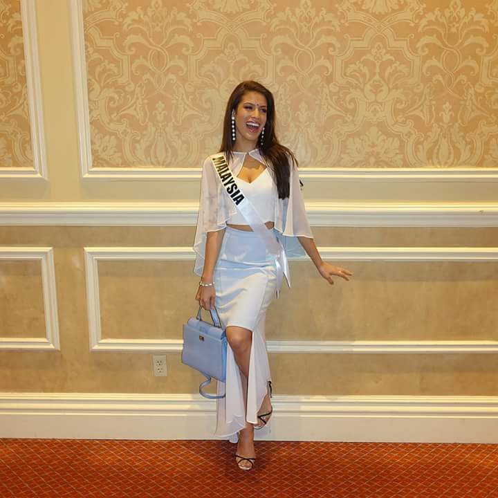 gailflo_m's tweet photo. Confidently Beautiful with a ❤ We have faith in you Samantha! #SammySlay #Sammyzing #MissUniverse #Malaysia https://t.co/vLN6cdzJiH