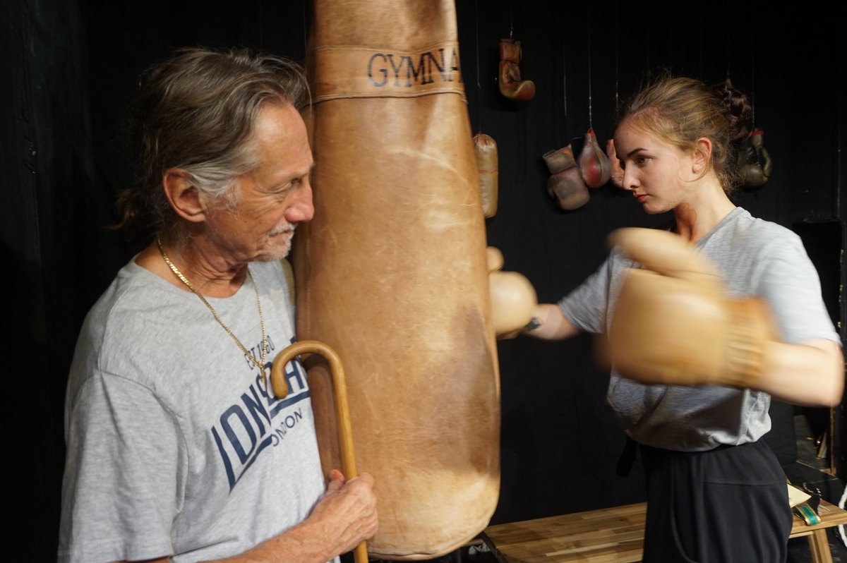 TaketheSpace's tweet photo. #WhiteFeatherBoxer a new play about pugilism and pacifism is on tonight @YorkTheatre #York https://t.co/UgWECVa0z5 
pls RT @yorkuniversity @GreatYorksRadio @on_magazine @yorkfringe @PrincipalYork @coppergateyork @YorkCityCentre https://t.co/6bmKRfrXYN