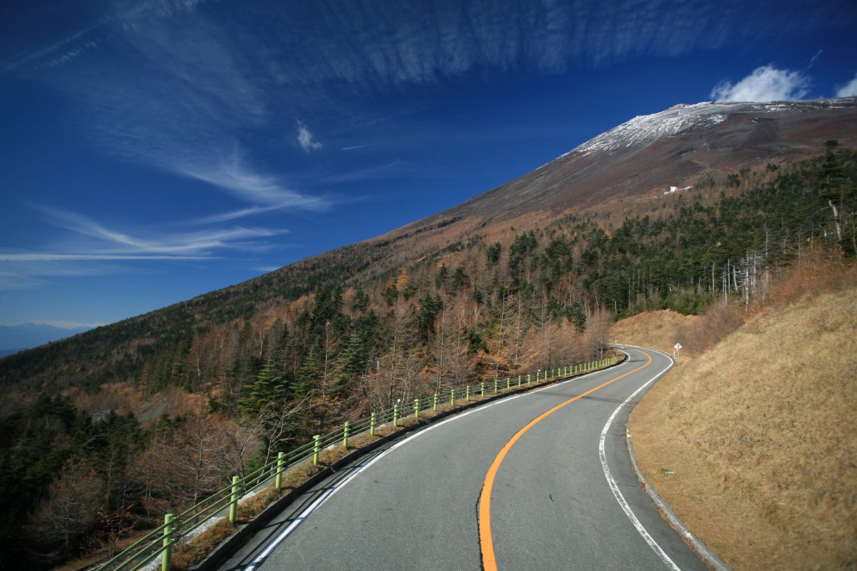 日本のいいとこ 静岡県富士宮市 富士スカイライン 標高1000mから2400mの五合目までと標高差があることから 山の植物が異なり 長期間紅葉を楽しむことができます 富士山を見ながらの紅葉ツーリングはもちろんオススメですが いつ行っても 日本のいいとこ 静岡県富士宮市 富士スカイライン 標高1000mから2400mの五合目までと標高差があることから 山の植物が異なり 長期間紅葉を楽しむことができます 富士山を見ながらの紅葉ツーリングはもちろんオススメですが いつ行っても
