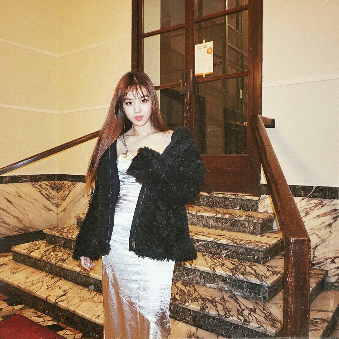 kimheebibi92's tweet photo. LVE🖤MRE https://t.co/x284H2xMQj